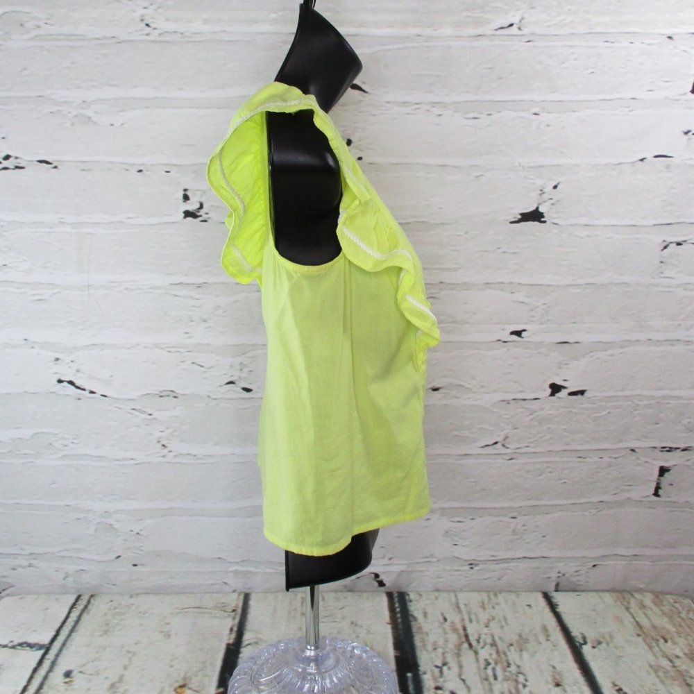 Banana Republic Petites Ruffled Cropped Sleeveless Top - Picture 2 of 6
